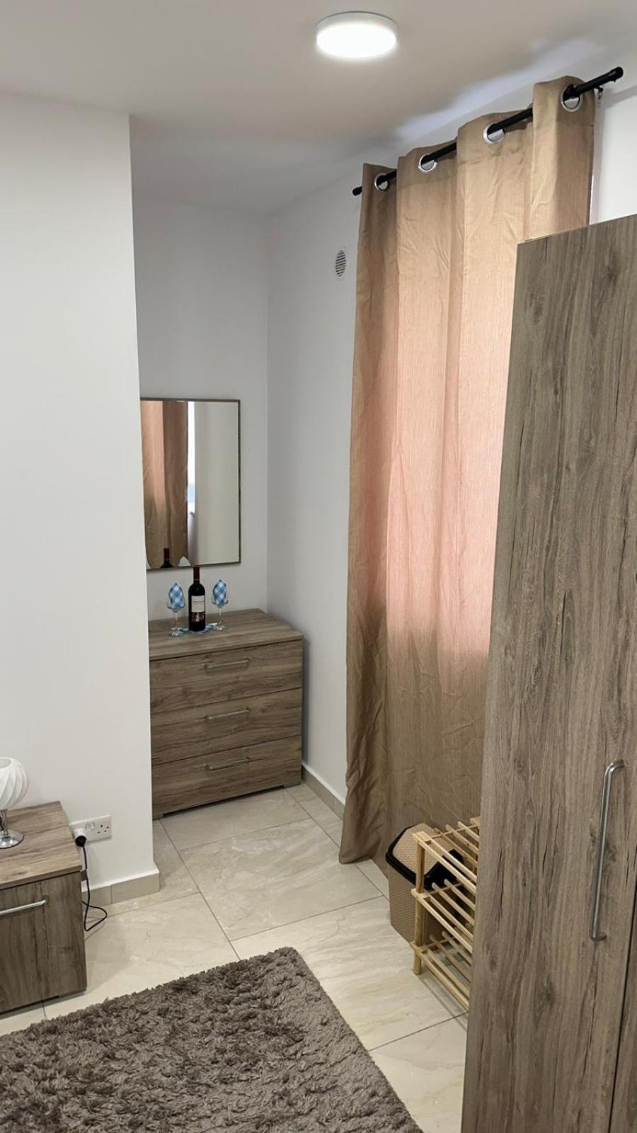 Your Elegant Home Away From Home Shared Apartment Only With Host Żebbuġ Kültér fotó